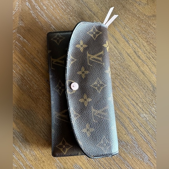 $575 LV Emillie Long Wallet Pink Snap Only Owner 💎Authentic - Picture 2 of 16